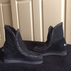 MOU-Eskimo wedge boots